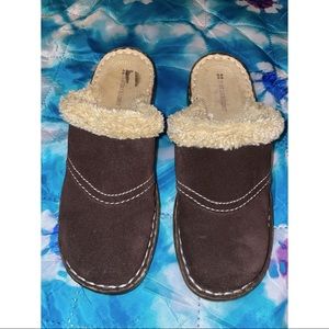 Naturalizer Women’s Clogs